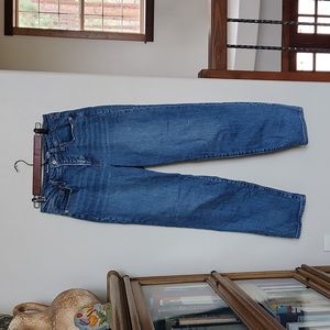 Old Navy O.G. Loose high-rise jeans size 6